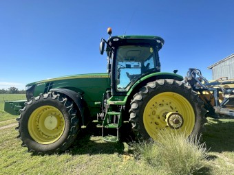 John Deere 8310R Tractor