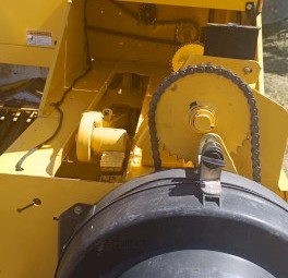 2017 New Holland BC5070 square baler