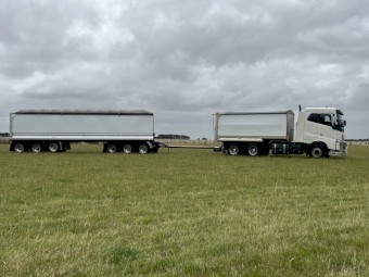 2016 Volvo FH 700 & 6 axle trailer
