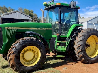 John Deere 8100