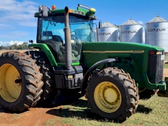 John Deere 8100