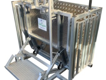 Kurraglen Farmhand Sheep & Goat Handler