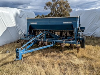 19run Agrodrill + coil roller 