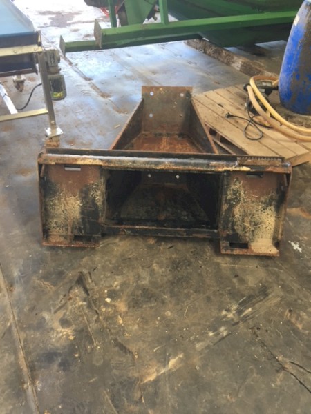 Posi Track Post Driver Hitch Plate