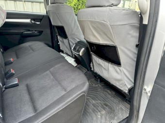 2020 Toyota SR5 Hilux Ute