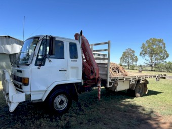 1990 Isuzu FSR85A Truck