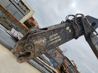 Volvo EC210BLC Excavator with Jisan Scrap Metal Shear