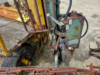 Hydraulic Post Driver