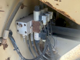 Heaslip 3 bin Hydraulic Grouper