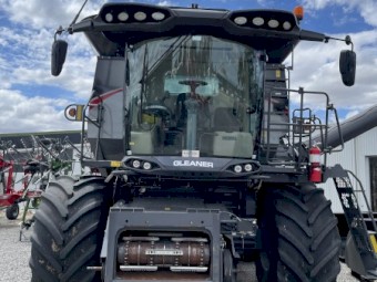 2021 Gleaner S98 Combine Harvester