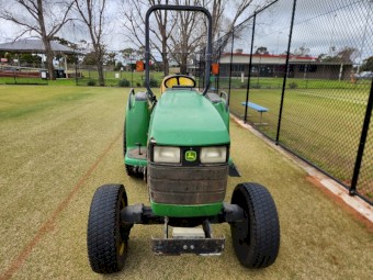 2000 John Deere 4300 Tractor