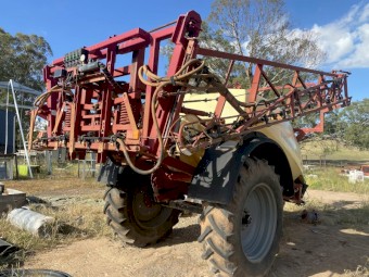 2010 Hardi Commander 5000V Boom Spray