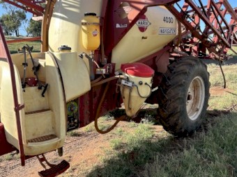 Hardi Navigator 4030 Boom Spray