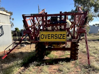 Hardi Navigator 4030 Boom Spray