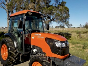 Late model 2017 Kubota M8540N Narrow 4x4 85hp Vineyard/Orchard Tractor