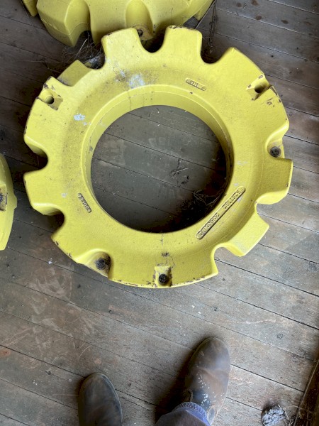 Wheel weights to suit John Deere 9520 Tractor
