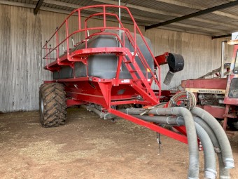 12m Horsch Sprinter and 3 bin cart