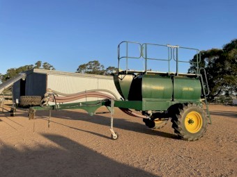 2004 Simplicity 3000 TR2 Air Cart