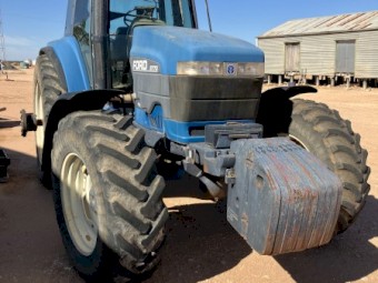 Wrecking Ford Genesis 8770 Tractor