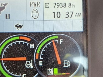 2017 Hitachi 260LC with Waratah 616C Header and controller