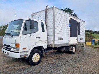 2005 Mitsubishi Fighter FK600 Pantech Truck