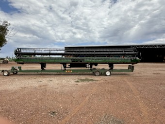 12m John Deere 936 Draper front