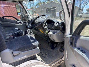 Hino 617 300 Service Truck