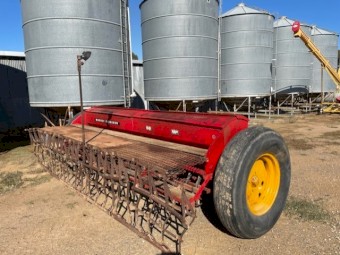 Massey Ferguson MF56 Combine 24 row