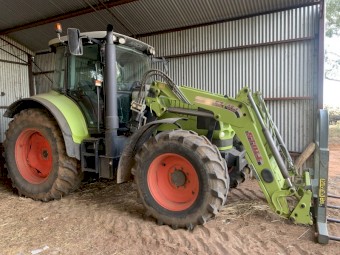 2013 Claas Arion 620 Tractor with FEL