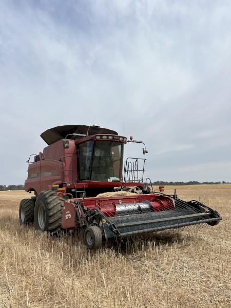 2011 Case IH 7088 Header with 40ft Case 2152 Front on trailer | Farm Tender