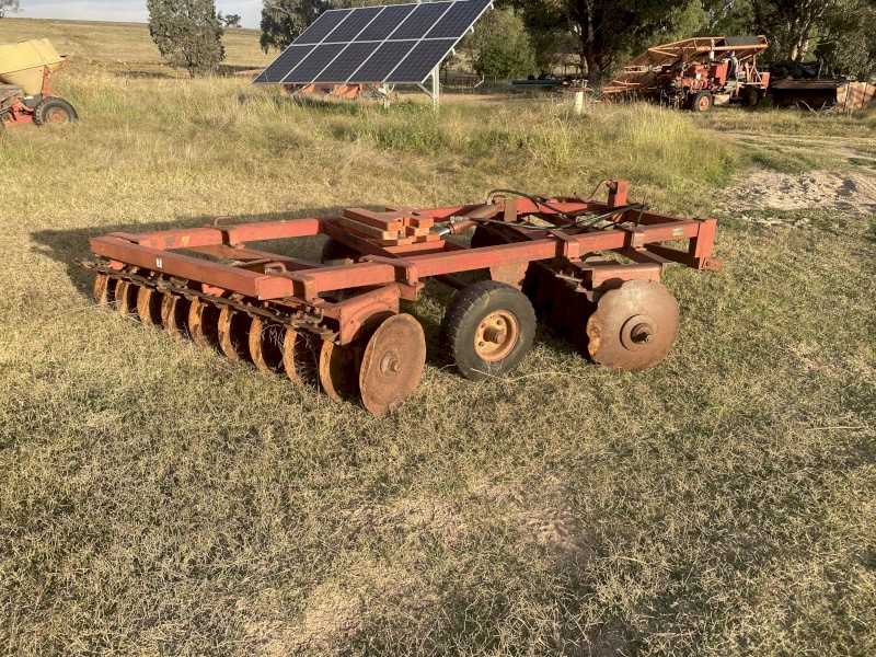 International 3-4 20 plate offsets discs