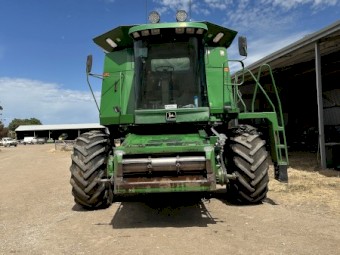 John Deere 9600 4WD Header and 930R Front