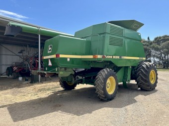 John Deere 9600 4WD Header and 930R Front