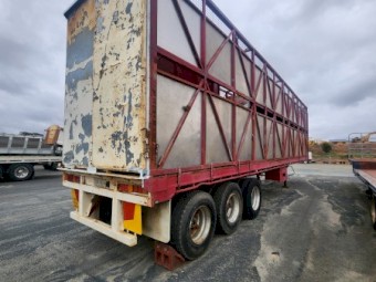 1984 Fruehauf Cattle stock crate 