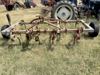 Massey Ferguson 16 Tyne Chisel Plough Scarifier 