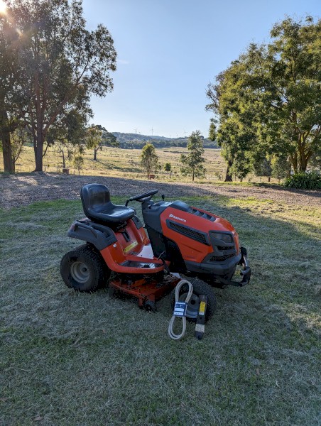 Husqvarna rid on mower 42 inch deck