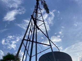 Windmill Southern Cross