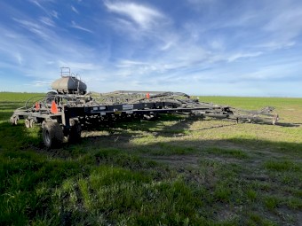 2010 Flexicoil PD5700-50 double shoot paralink seeder and 2850 variable rate cart