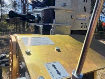 ELGRA HYDRAULIC PERCUSSION POST DRIVER HI LIFT 3.6MTRS UNDER THE TAMPER PAD.