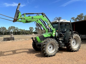 2019 Deutz Agrofarm 100G tractor