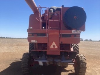 2388 Case IH Header and 1042 Draper Front and Trailer