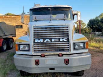 Mack CHR Bogie Tipper 400VMAC