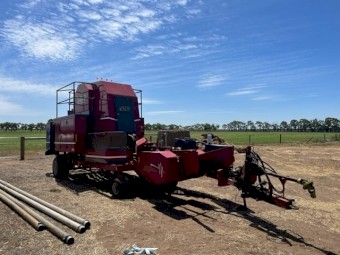 2016 Bale Baron 4245P