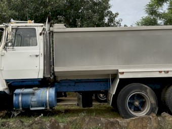 FORD BOGIE TIPPER