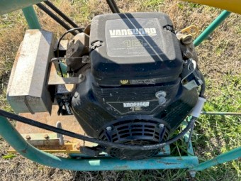 Jetstream 8" 40 ft, 18 hp Vanguard electric start