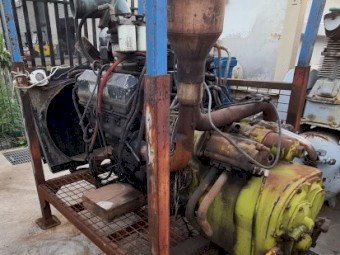 Cummins 555 V8 Motor