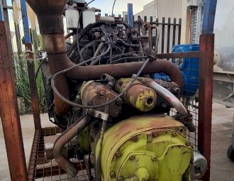 Cummins 555 V8 Motor