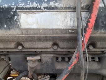 Cummins 555 V8 Motor