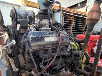 Cummins 555 V8 Motor
