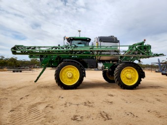 2016 John Deere R4045 SP Sprayer